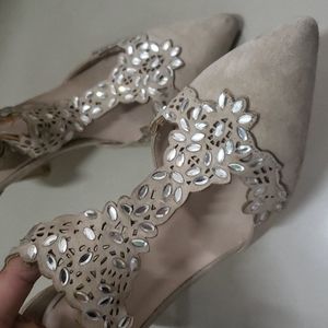 ❤❤❤Heels in nude colour from kins